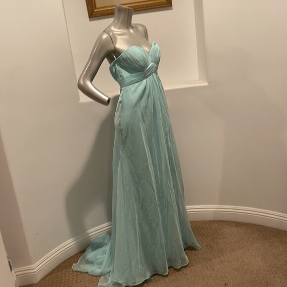 Amelia Couture Strapless Chiffon Gown Train Detail Blue Size 10 - Picture 3 of 14